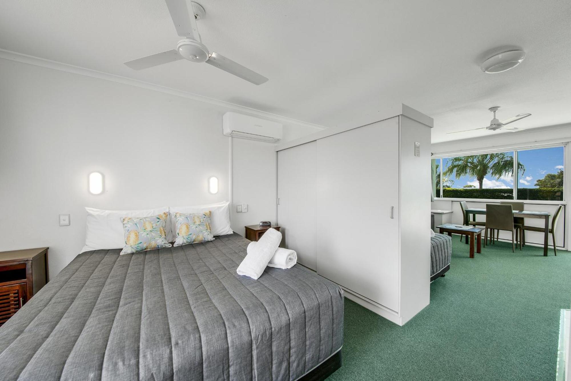 Reef Adventureland Motel Tannum Sands Exterior foto