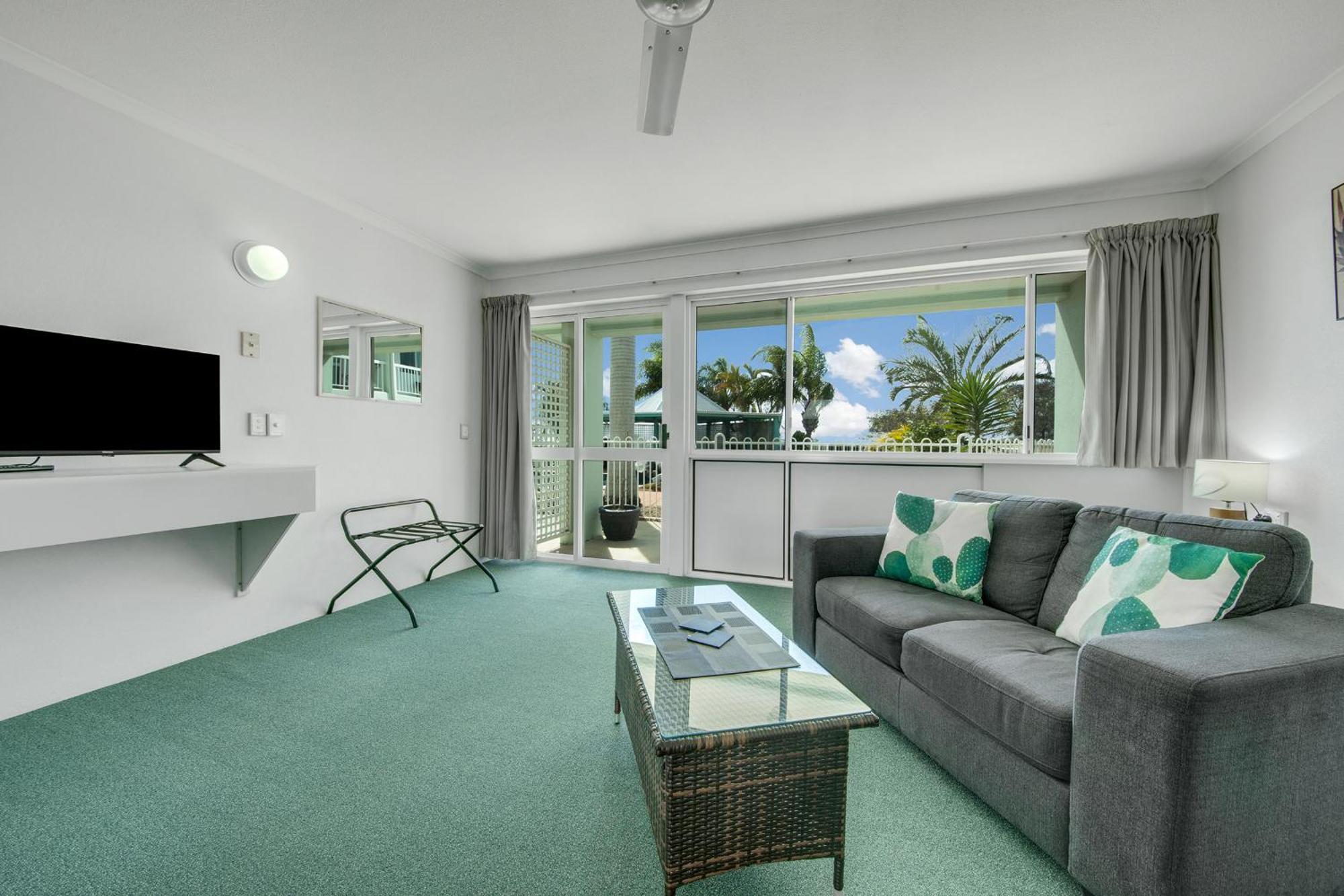 Reef Adventureland Motel Tannum Sands Exterior foto