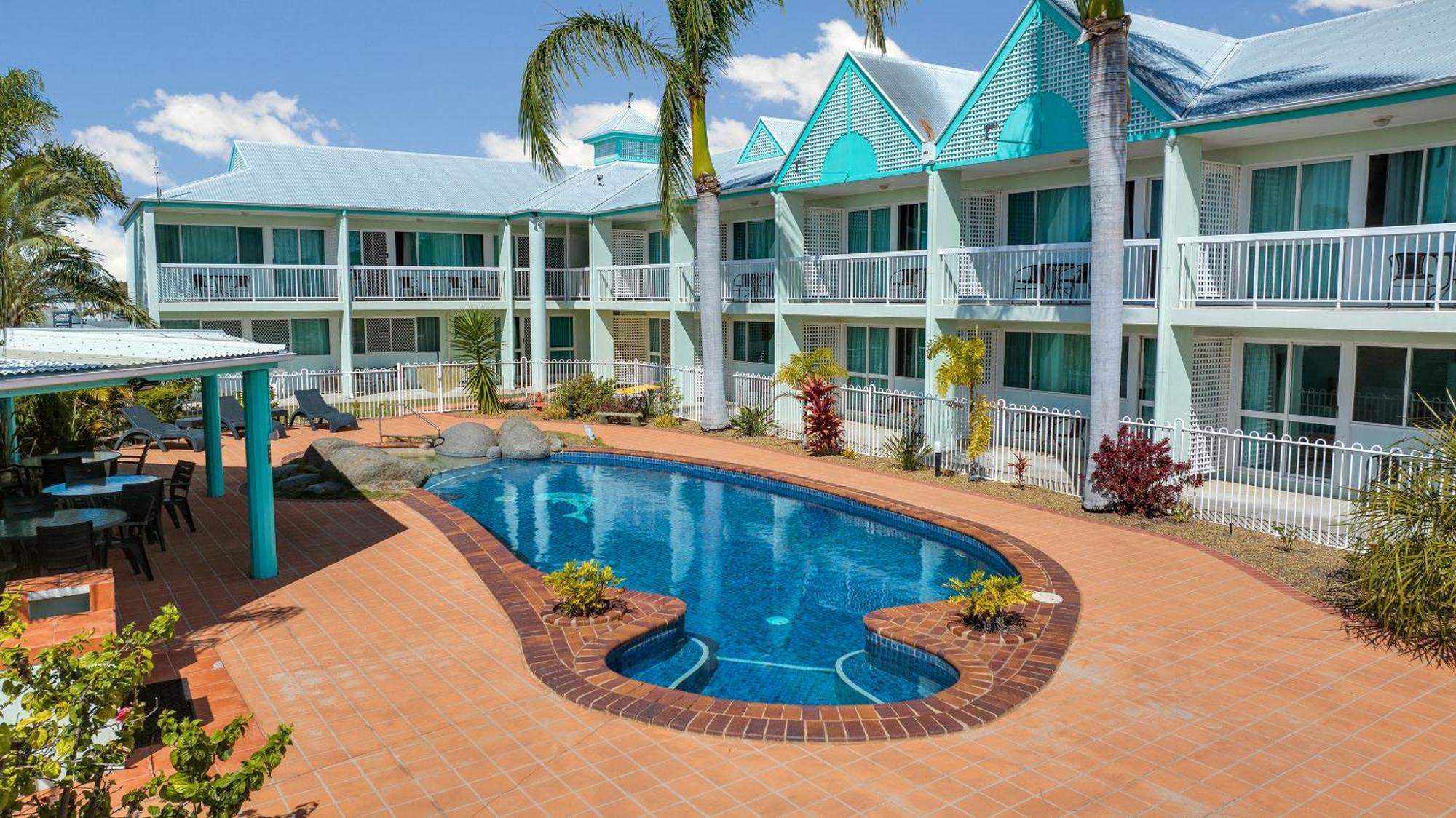 Reef Adventureland Motel Tannum Sands Exterior foto