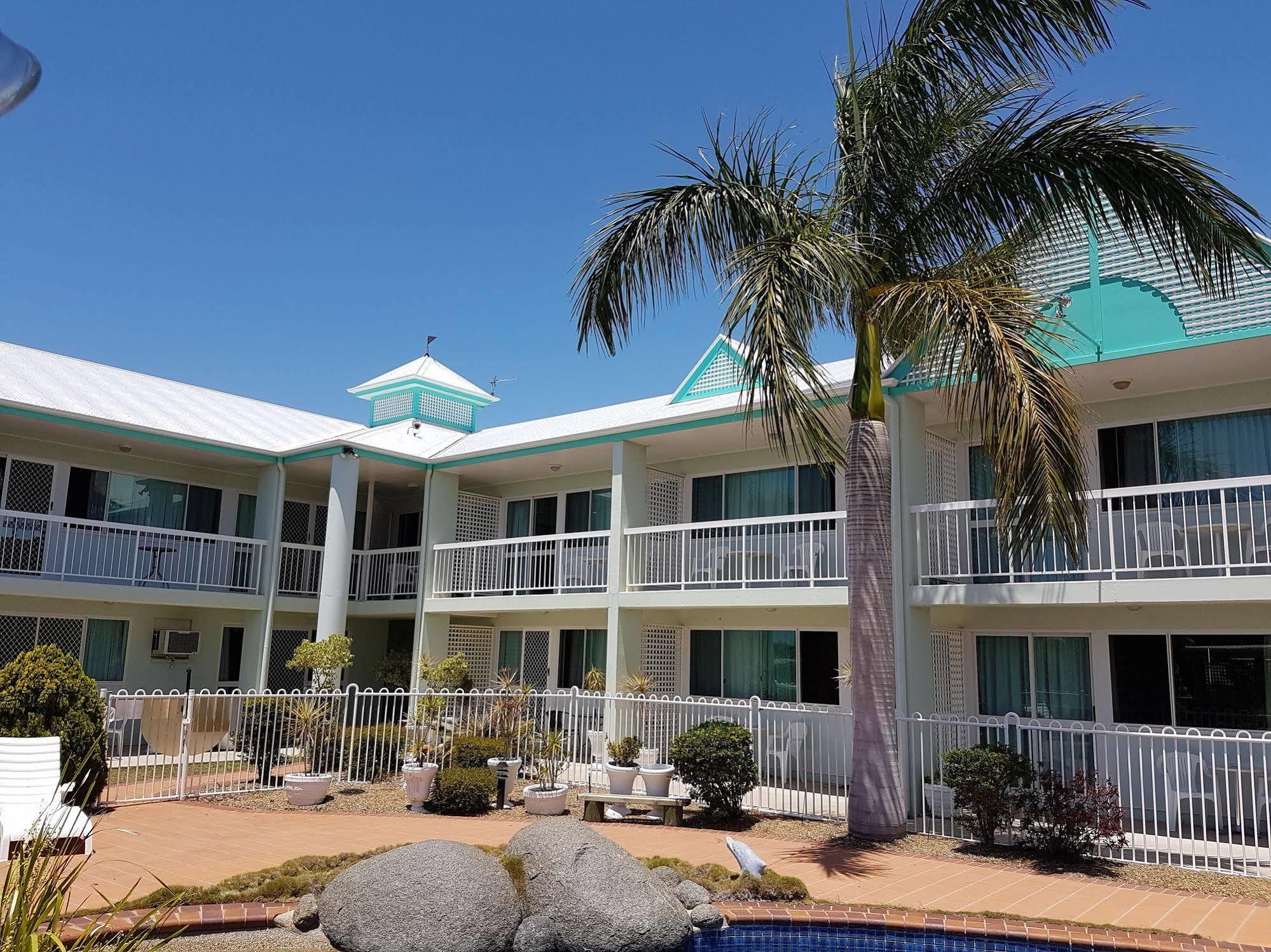 Reef Adventureland Motel Tannum Sands Exterior foto