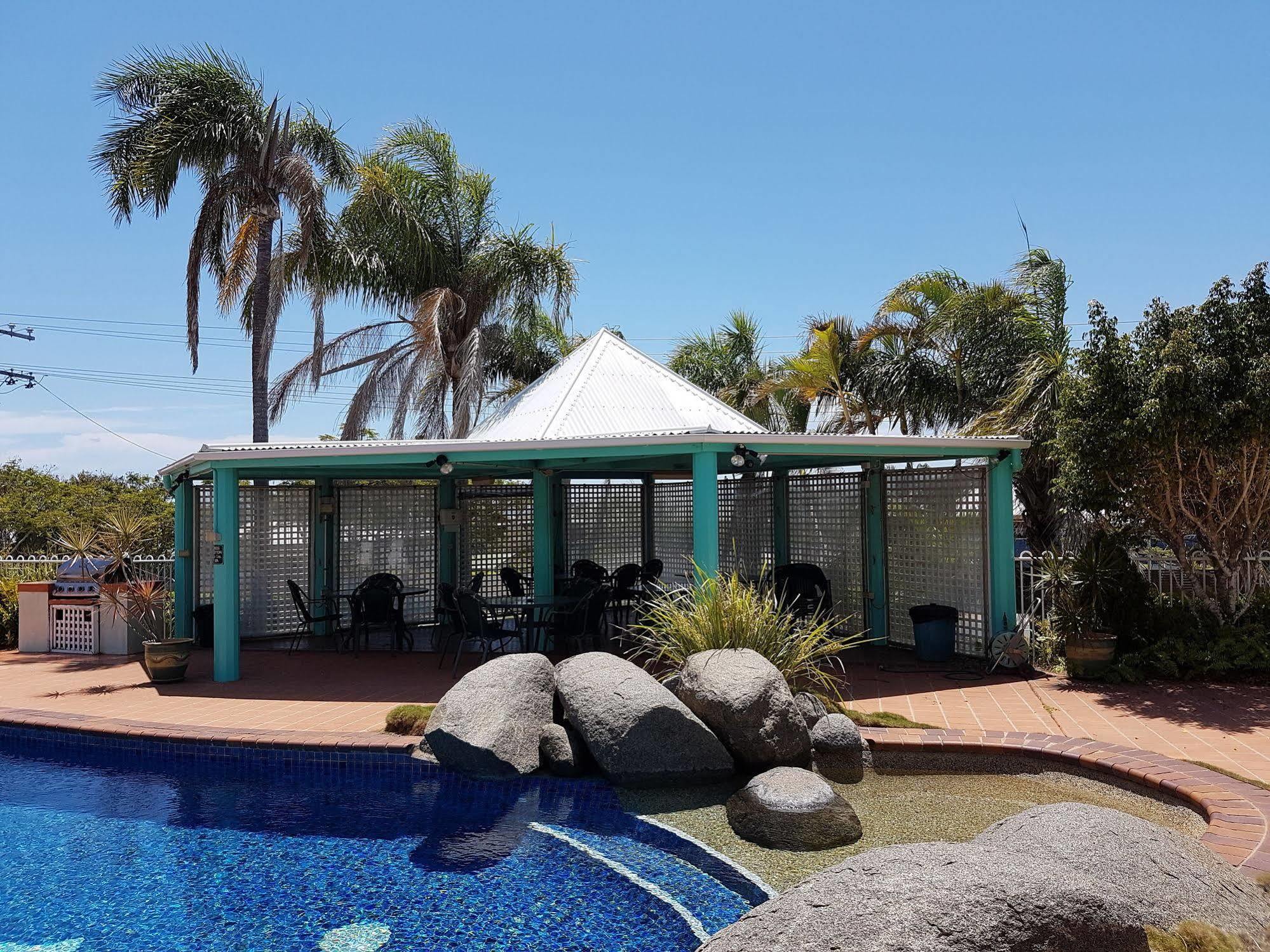Reef Adventureland Motel Tannum Sands Exterior foto